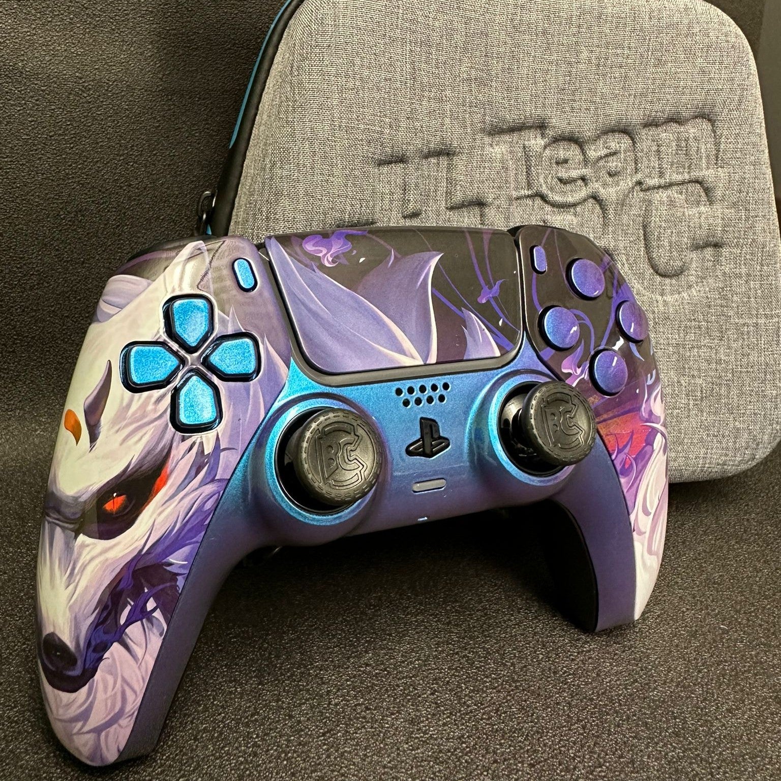 Manette PS5 violette nine tails accessoires sac personnalisée avec palettes pour gamer
